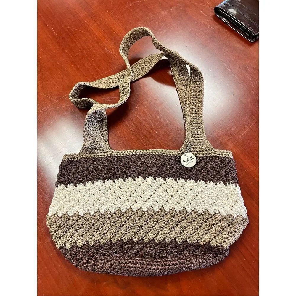 The Sak Original Brown Stripe Woven Macrame’ Medium Shoulder Bag NWOT